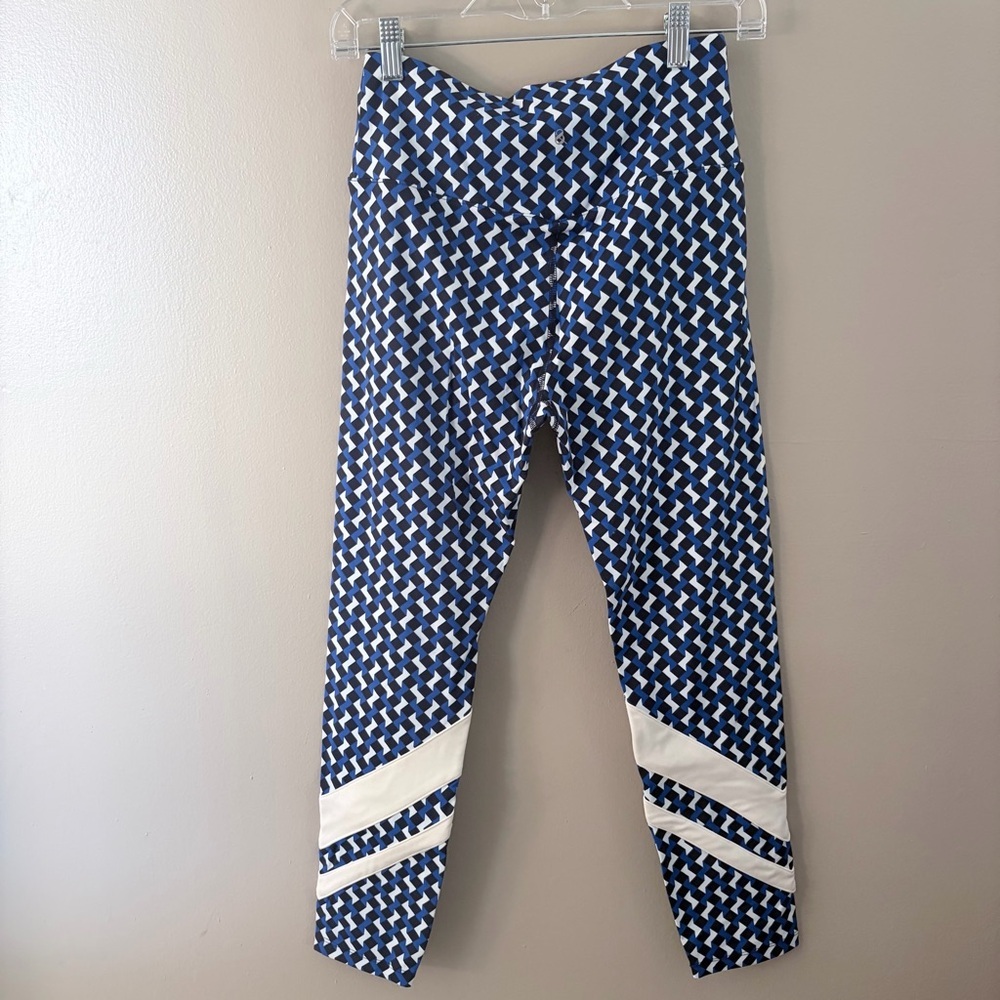 Lou & Grey Mod Geo High Rise Performance Leggings - Picture 4 of 8